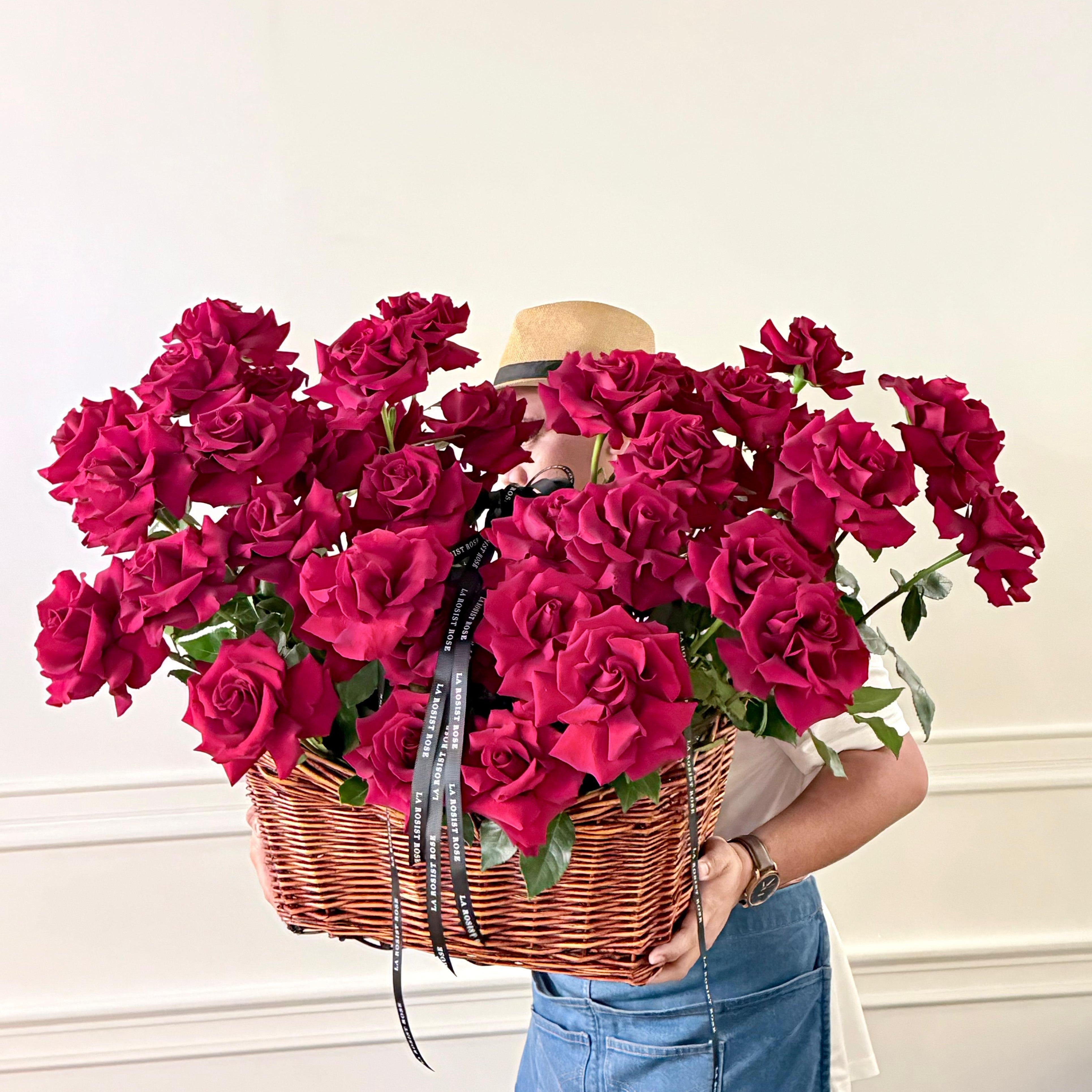 مليئة بالعاطفة